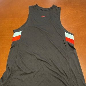 Women Nike XS dri-fit sleeveless tank top shirt